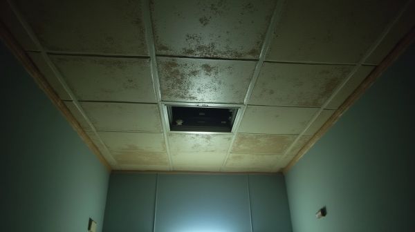 Chaleur bloquée au plafond : comprendre la stratification de l'air dans un local