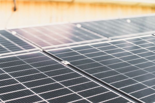 Les panneaux solaires : accessibles à tous, pas qu'aux pros